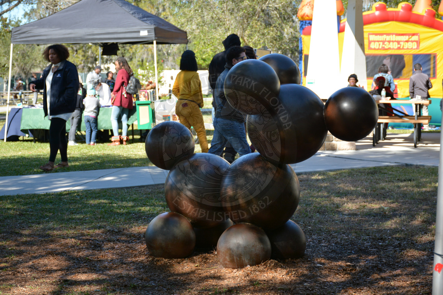 Side view of the Molecular Dog