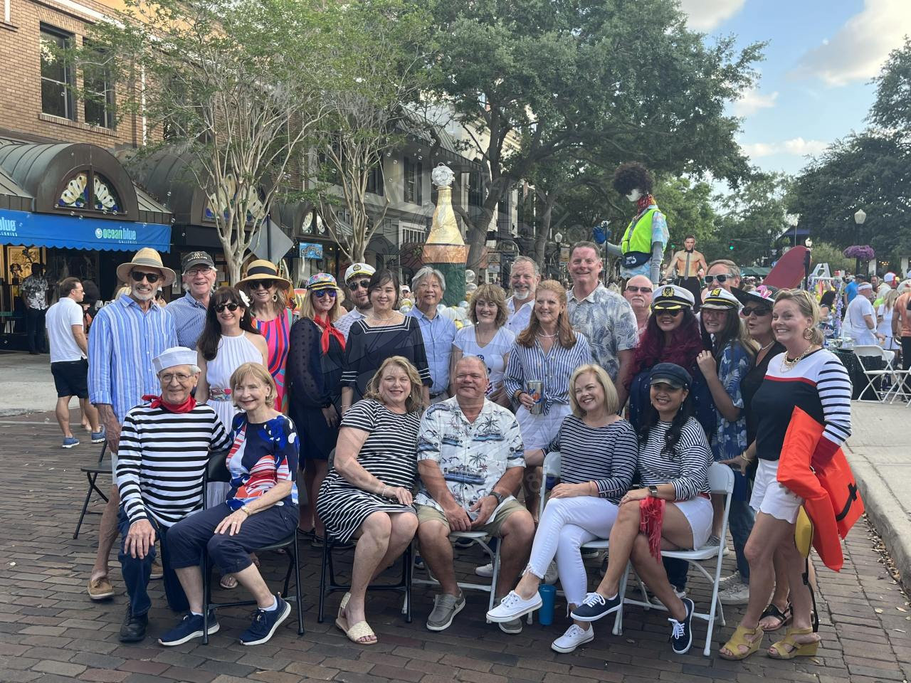 Group phot with city of winter park employees, mayor and commissioners.